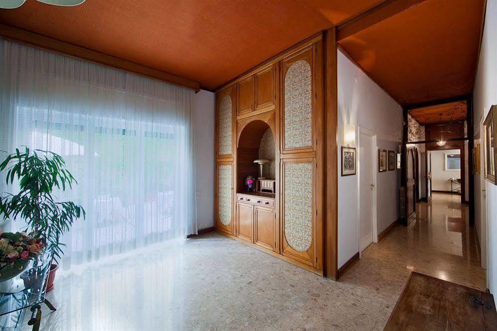 Dimi House